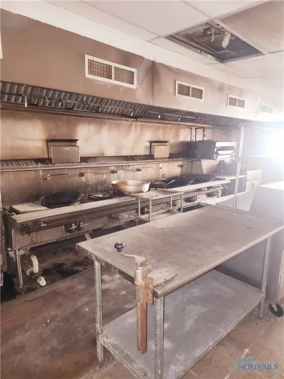 118 E Findlay Street, Carey, Ohio 43316, ,Commercial Sale,For Sale,Findlay,6117345