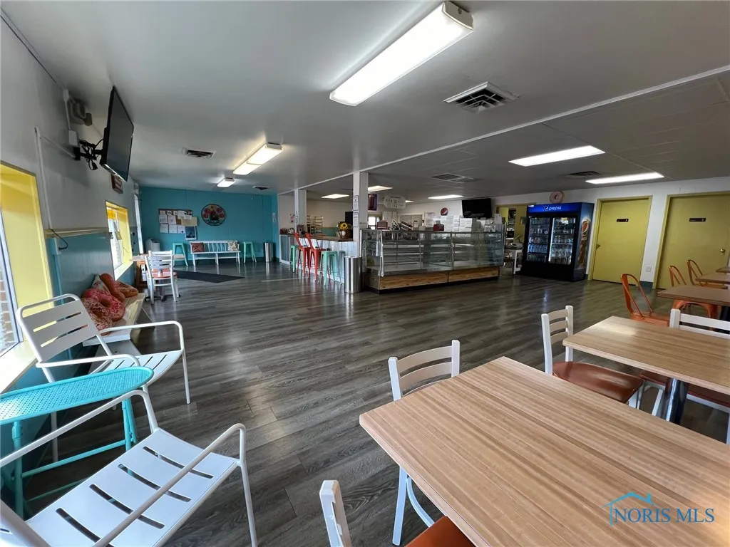 119 W Johnson Street, Upper Sandusky, Ohio 43351, ,Commercial Sale,For Sale,Johnson,6118913