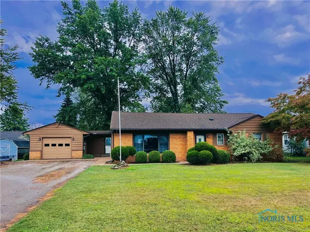 2350 E Sand Road, Port Clinton, Ohio 43452, 3 Bedrooms Bedrooms, 6 Rooms Rooms,2 BathroomsBathrooms,Residential,For Sale,Sand,6120254