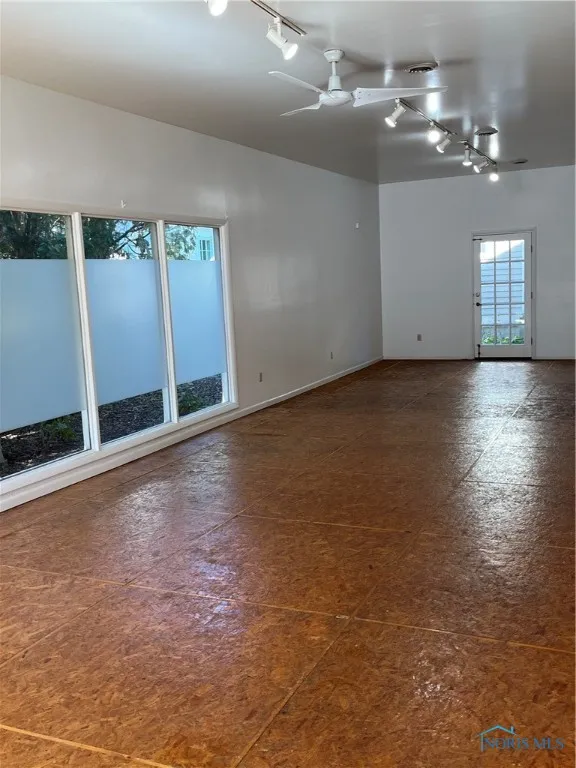 114 W Indiana Avenue, Perrysburg, Ohio 43551, ,Commercial Sale,For Sale,Indiana,6120703