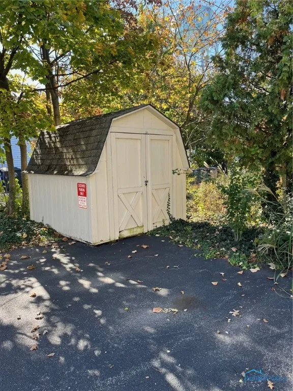 114 W Indiana Avenue, Perrysburg, Ohio 43551, ,Commercial Sale,For Sale,Indiana,6120703