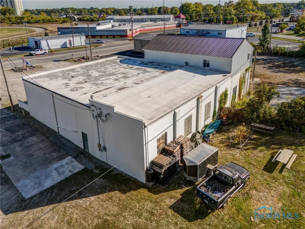 322 Illinois Avenue, Maumee, Ohio 43537, ,Commercial Sale,For Sale,Illinois,6121775