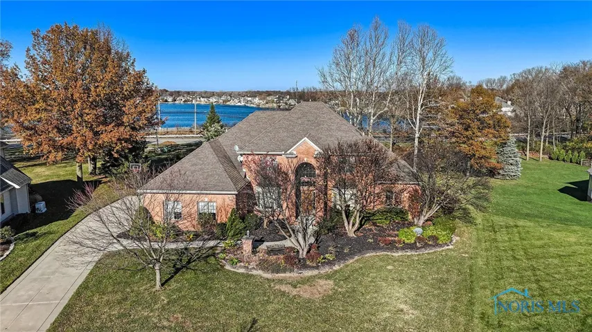 7920 Windsor Wood Court, Maumee, Ohio 43537, 5 Bedrooms Bedrooms, 13 Rooms Rooms,4 BathroomsBathrooms,Residential,For Sale,Windsor Wood,6122454