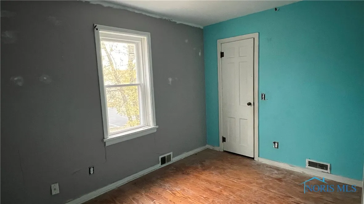 221 W Jackson Street, Paulding, Ohio 45879, ,Residential Income,For Sale,Jackson,6122769