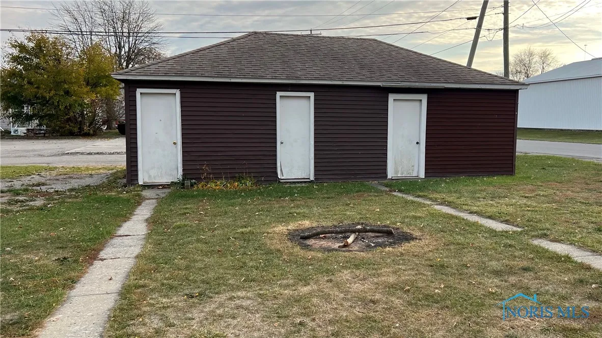 221 W Jackson Street, Paulding, Ohio 45879, ,Residential Income,For Sale,Jackson,6122769