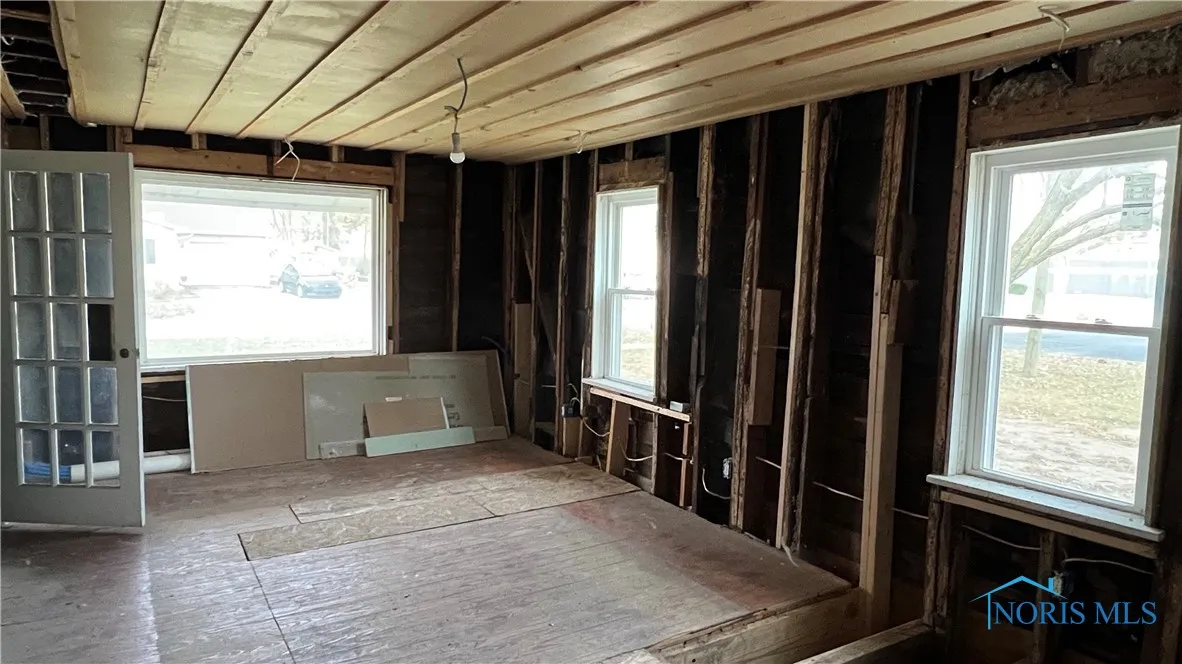 221 W Jackson Street, Paulding, Ohio 45879, ,Residential Income,For Sale,Jackson,6122769