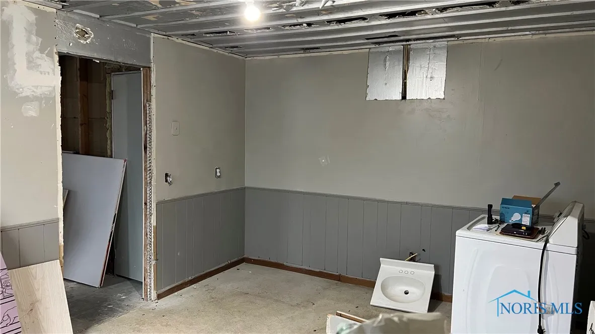 221 W Jackson Street, Paulding, Ohio 45879, ,Residential Income,For Sale,Jackson,6122769