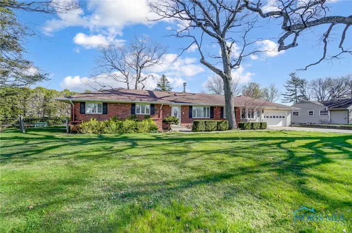 1362 Conneaut Avenue, Bowling Green, Ohio 43402, 5 Bedrooms Bedrooms, 11 Rooms Rooms,4 BathroomsBathrooms,Residential,For Sale,Conneaut,6123215