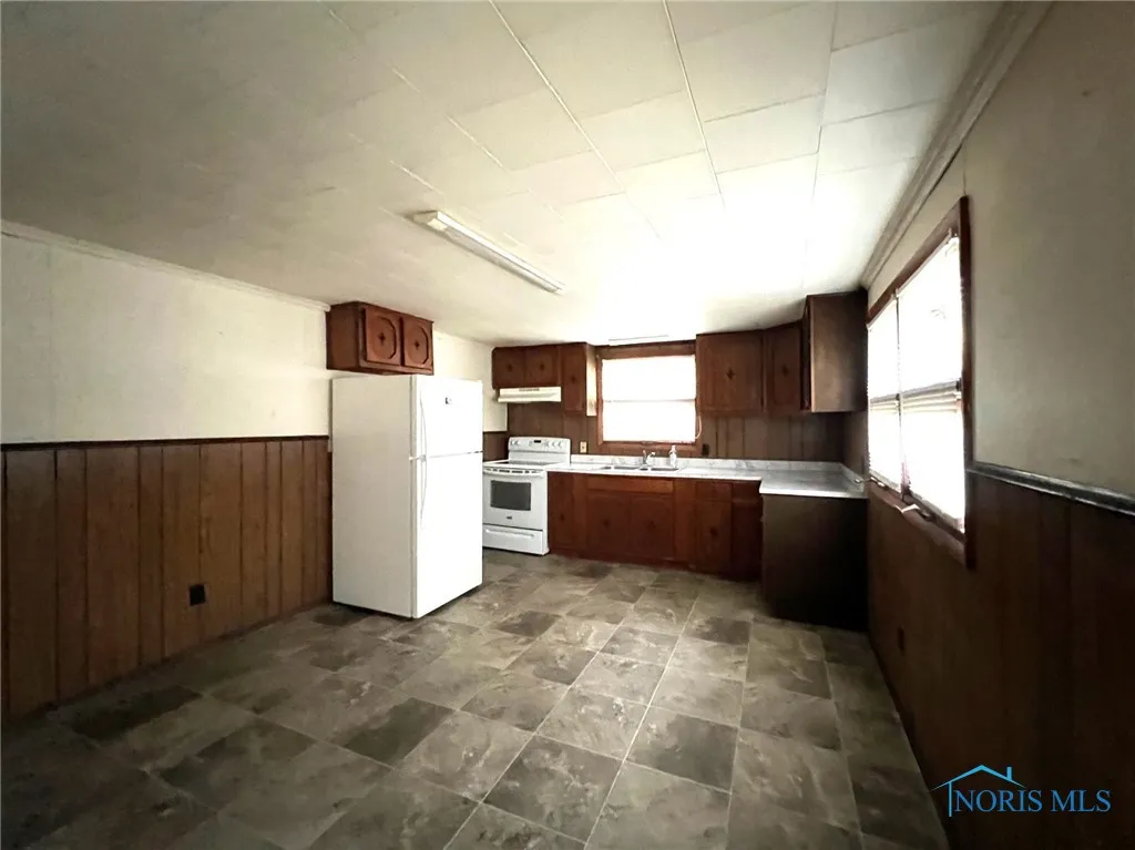 386 W Finley Street, Upper Sandusky, Ohio 43351, 1 Bedroom Bedrooms, 3 Rooms Rooms,1 BathroomBathrooms,Residential,For Sale,Finley,6124827
