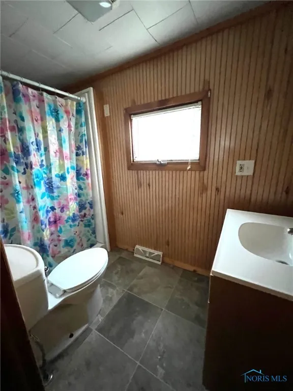 386 W Finley Street, Upper Sandusky, Ohio 43351, 1 Bedroom Bedrooms, 3 Rooms Rooms,1 BathroomBathrooms,Residential,For Sale,Finley,6124827