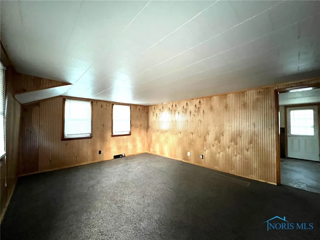 386 W Finley Street, Upper Sandusky, Ohio 43351, 1 Bedroom Bedrooms, 3 Rooms Rooms,1 BathroomBathrooms,Residential,For Sale,Finley,6124827