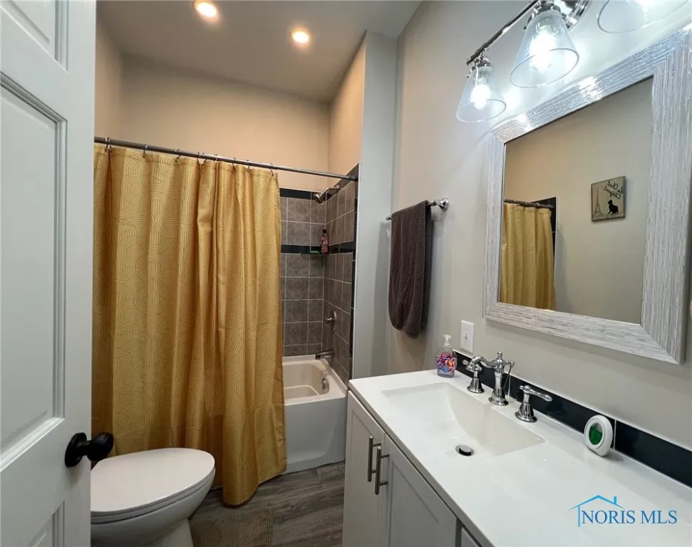 334 N 4th Street, Upper Sandusky, Ohio 43351, 3 Bedrooms Bedrooms, 7 Rooms Rooms,3 BathroomsBathrooms,Residential,For Sale,4th,6124865