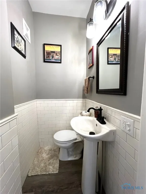 334 N 4th Street, Upper Sandusky, Ohio 43351, 3 Bedrooms Bedrooms, 7 Rooms Rooms,3 BathroomsBathrooms,Residential,For Sale,4th,6124865