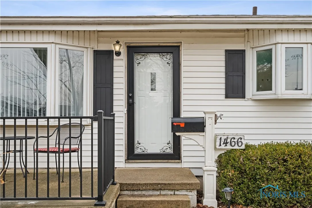 1466 Wilderness Drive, Maumee, Ohio 43537, 3 Bedrooms Bedrooms, 8 Rooms Rooms,2 BathroomsBathrooms,Residential,For Sale,Wilderness,6124892