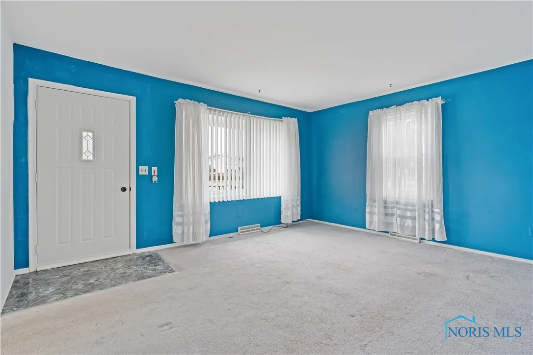 1466 Wilderness Drive, Maumee, Ohio 43537, 3 Bedrooms Bedrooms, 8 Rooms Rooms,2 BathroomsBathrooms,Residential,For Sale,Wilderness,6124892