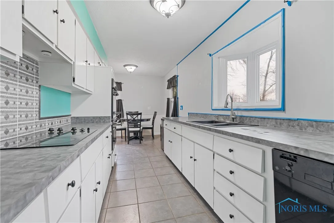 1466 Wilderness Drive, Maumee, Ohio 43537, 3 Bedrooms Bedrooms, 8 Rooms Rooms,2 BathroomsBathrooms,Residential,For Sale,Wilderness,6124892