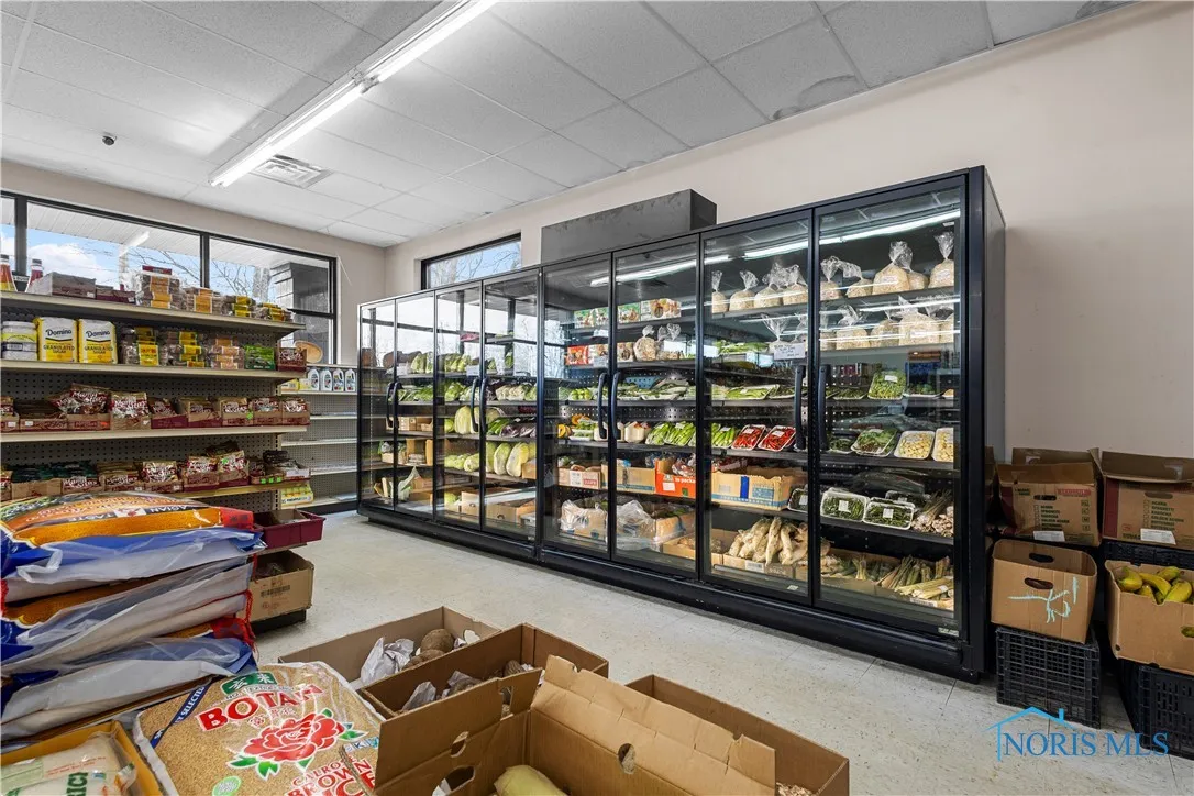 1101 N Mccord Road, Toledo, Ohio 43615, ,Commercial Sale,For Sale,Mccord,6125545