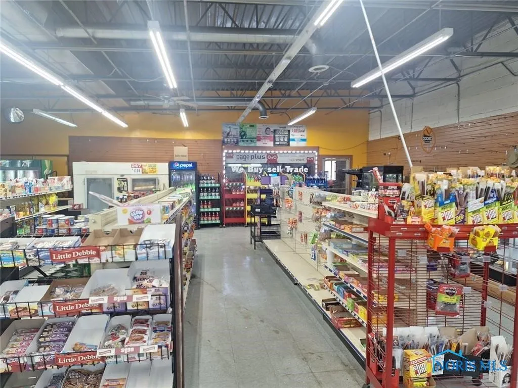 3070 Airport Highway, Toledo, Ohio 43609, ,Commercial Sale,For Sale,Airport,6125704