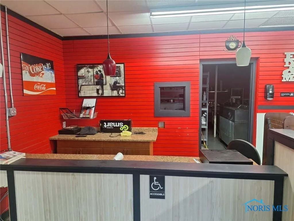 3070 Airport Highway, Toledo, Ohio 43609, ,Commercial Sale,For Sale,Airport,6125704