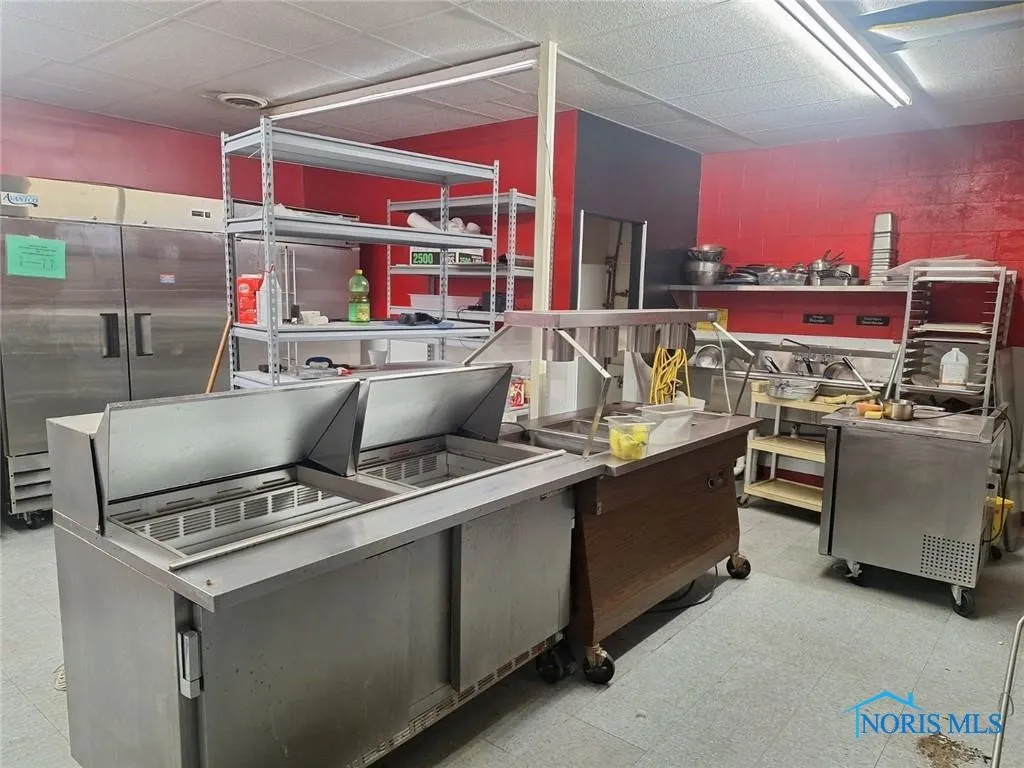 3070 Airport Highway, Toledo, Ohio 43609, ,Commercial Sale,For Sale,Airport,6125704
