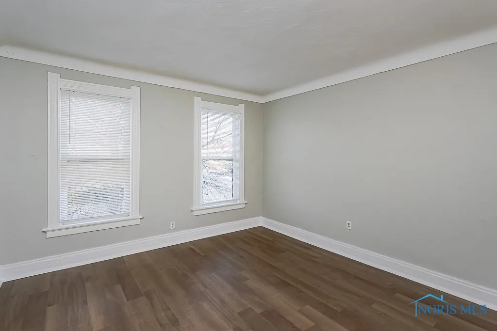 624 Bush Street Lwr, Toledo, Ohio 43604, 1 Bedroom Bedrooms, ,1 BathroomBathrooms,Residential Lease,For Rent,Bush,6126206