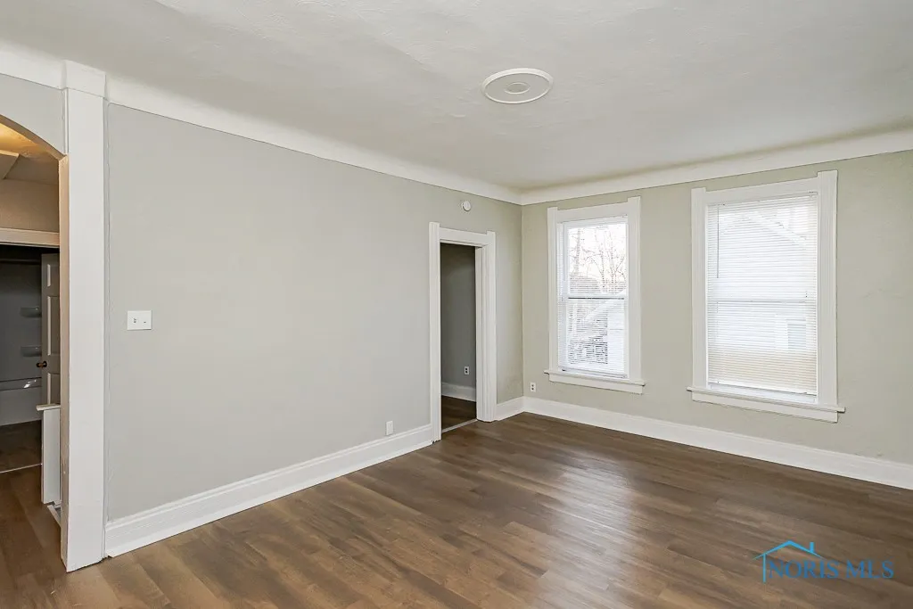 624 Bush Street Lwr, Toledo, Ohio 43604, 1 Bedroom Bedrooms, ,1 BathroomBathrooms,Residential Lease,For Rent,Bush,6126206