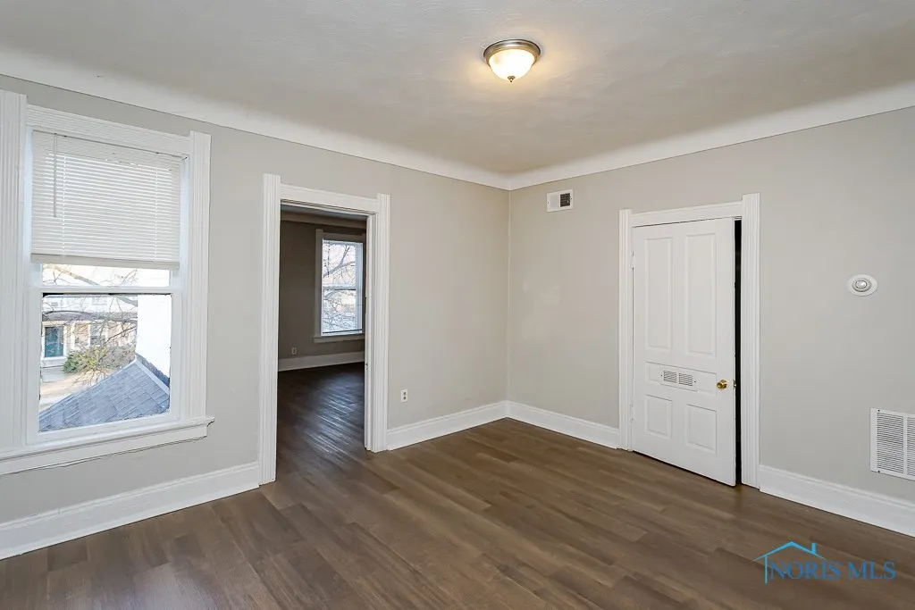 624 Bush Street Lwr, Toledo, Ohio 43604, 1 Bedroom Bedrooms, ,1 BathroomBathrooms,Residential Lease,For Rent,Bush,6126206