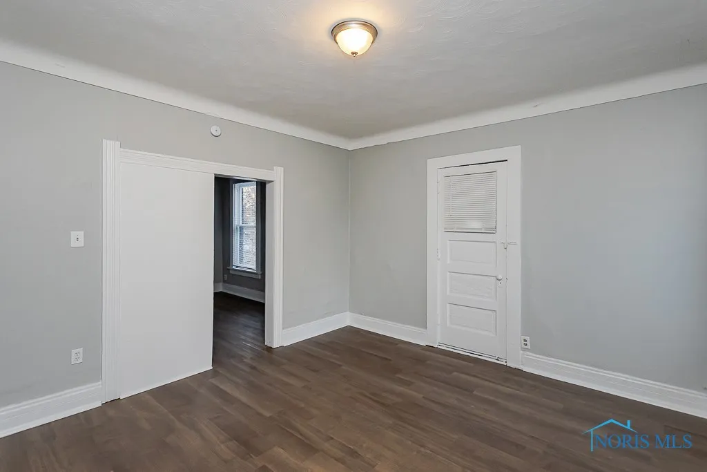 624 Bush Street Lwr, Toledo, Ohio 43604, 1 Bedroom Bedrooms, ,1 BathroomBathrooms,Residential Lease,For Rent,Bush,6126206