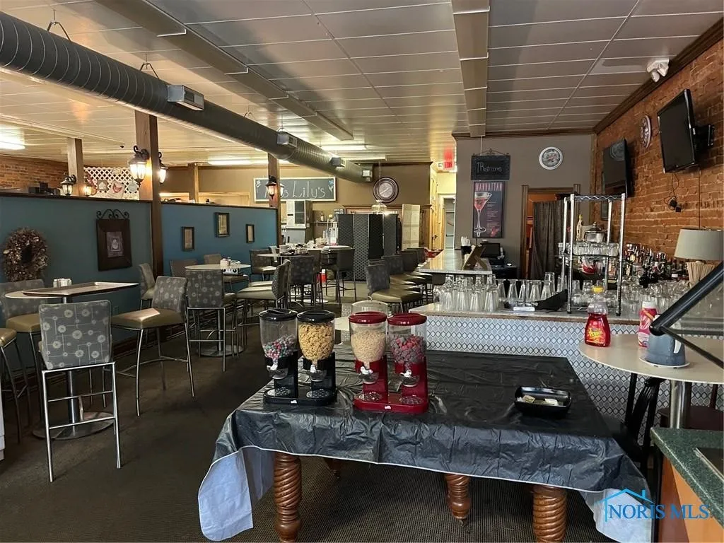 24174 Front Street, Grand Rapids, Ohio 43522, ,Commercial Sale,For Sale,Front,6126384
