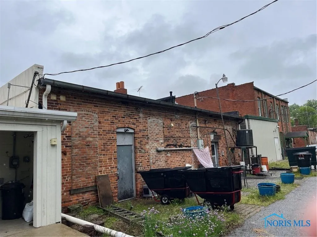 24174 Front Street, Grand Rapids, Ohio 43522, ,Commercial Sale,For Sale,Front,6126384