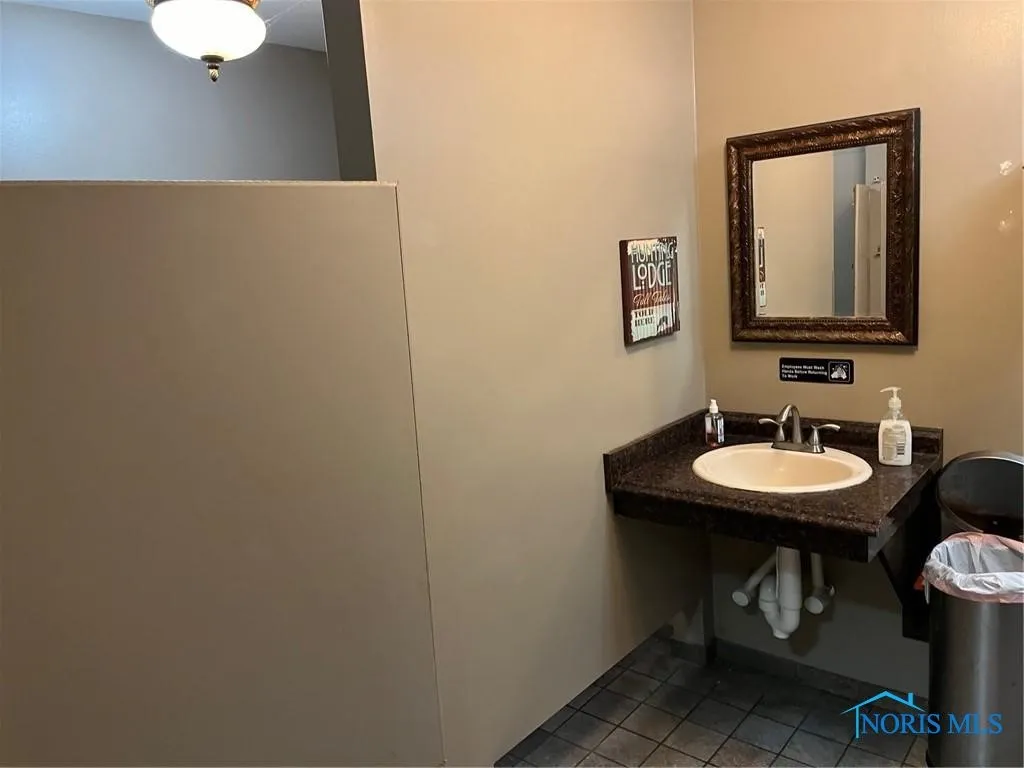 24174 Front Street, Grand Rapids, Ohio 43522, ,Commercial Sale,For Sale,Front,6126384