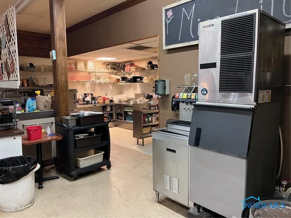24174 Front Street, Grand Rapids, Ohio 43522, ,Commercial Sale,For Sale,Front,6126384