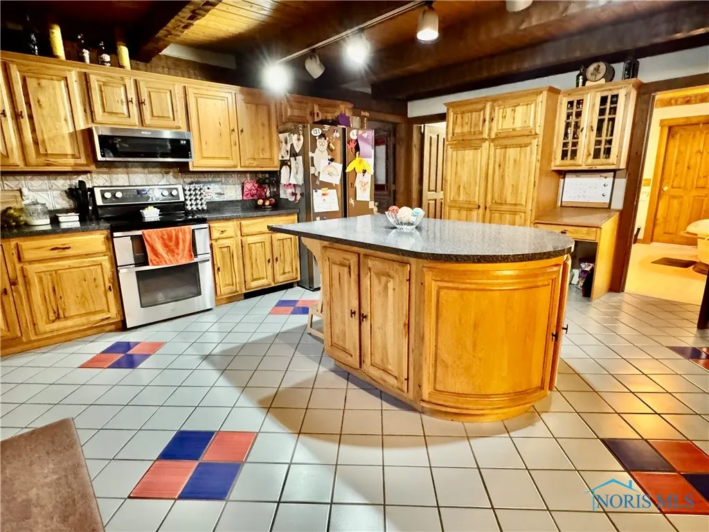3190 Road 204, Antwerp, Ohio 45813, 3 Bedrooms Bedrooms, 9 Rooms Rooms,2 BathroomsBathrooms,Residential,For Sale,Road 204,6126386