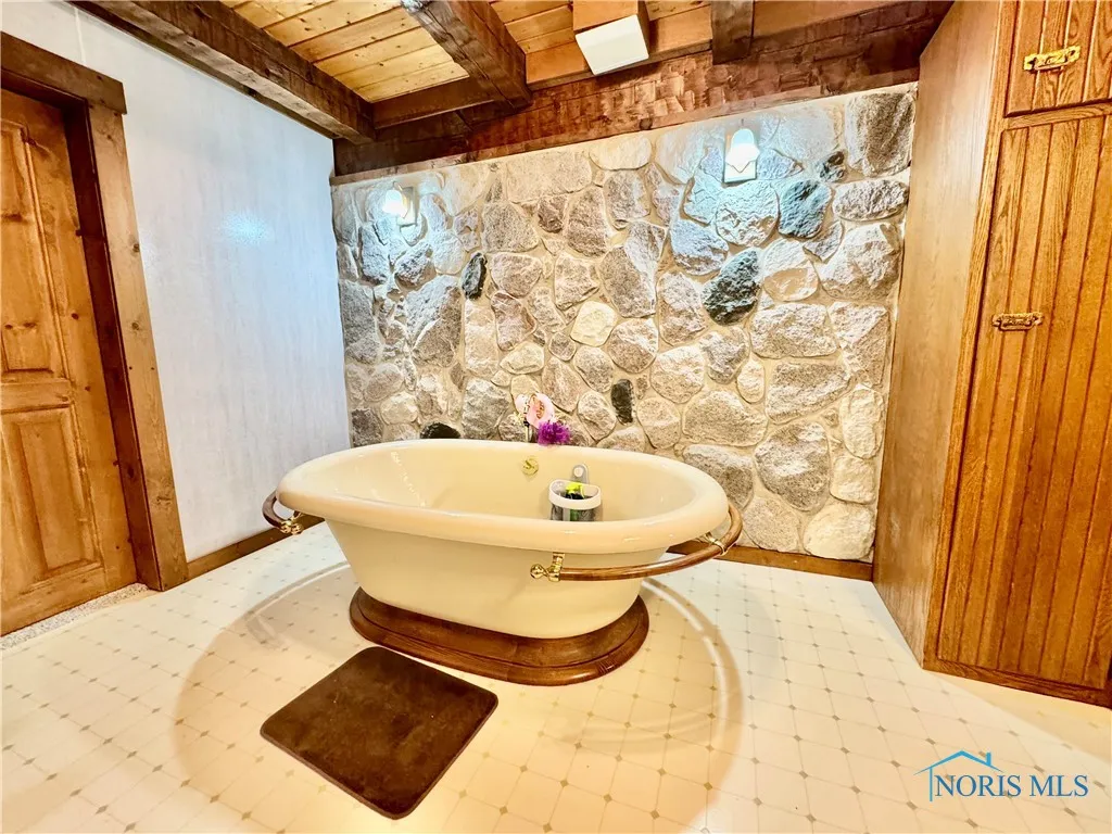 3190 Road 204, Antwerp, Ohio 45813, 3 Bedrooms Bedrooms, 9 Rooms Rooms,2 BathroomsBathrooms,Residential,For Sale,Road 204,6126386