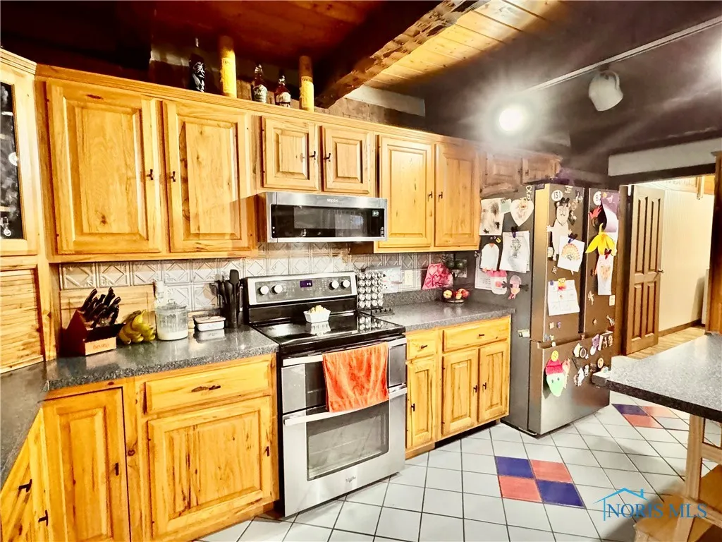 3190 Road 204, Antwerp, Ohio 45813, 3 Bedrooms Bedrooms, 9 Rooms Rooms,2 BathroomsBathrooms,Residential,For Sale,Road 204,6126386
