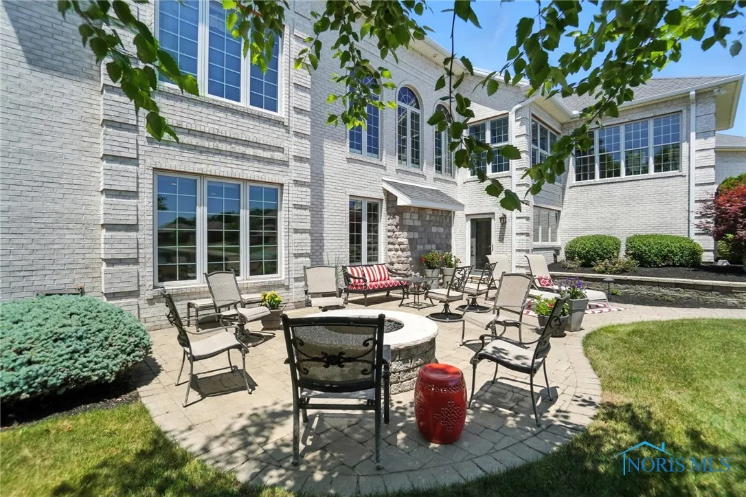 6535 Silver Lake Drive, Findlay, Ohio 45840, 4 Bedrooms Bedrooms, 10 Rooms Rooms,5 BathroomsBathrooms,Residential,For Sale,Silver Lake,6126951
