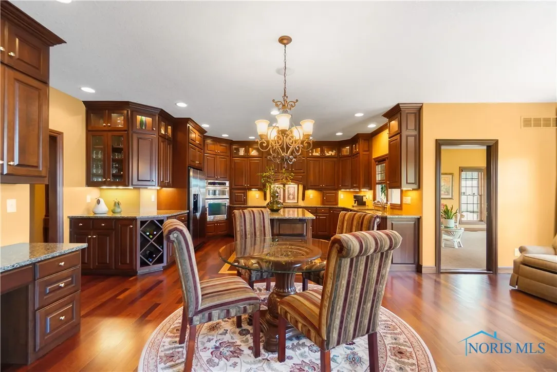 6535 Silver Lake Drive, Findlay, Ohio 45840, 4 Bedrooms Bedrooms, 10 Rooms Rooms,5 BathroomsBathrooms,Residential,For Sale,Silver Lake,6126951