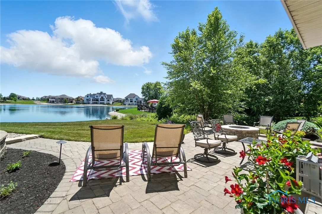 6535 Silver Lake Drive, Findlay, Ohio 45840, 4 Bedrooms Bedrooms, 10 Rooms Rooms,5 BathroomsBathrooms,Residential,For Sale,Silver Lake,6126951