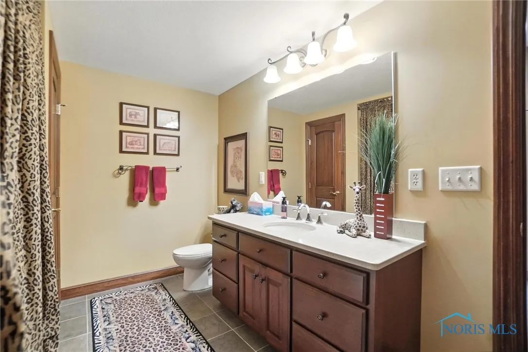 6535 Silver Lake Drive, Findlay, Ohio 45840, 4 Bedrooms Bedrooms, 10 Rooms Rooms,5 BathroomsBathrooms,Residential,For Sale,Silver Lake,6126951