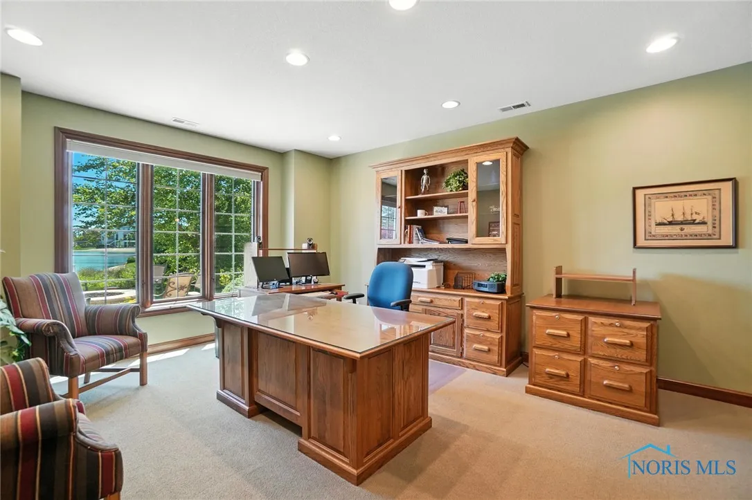 6535 Silver Lake Drive, Findlay, Ohio 45840, 4 Bedrooms Bedrooms, 10 Rooms Rooms,5 BathroomsBathrooms,Residential,For Sale,Silver Lake,6126951