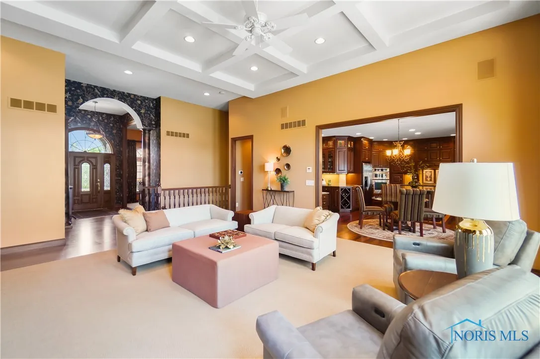 6535 Silver Lake Drive, Findlay, Ohio 45840, 4 Bedrooms Bedrooms, 10 Rooms Rooms,5 BathroomsBathrooms,Residential,For Sale,Silver Lake,6126951