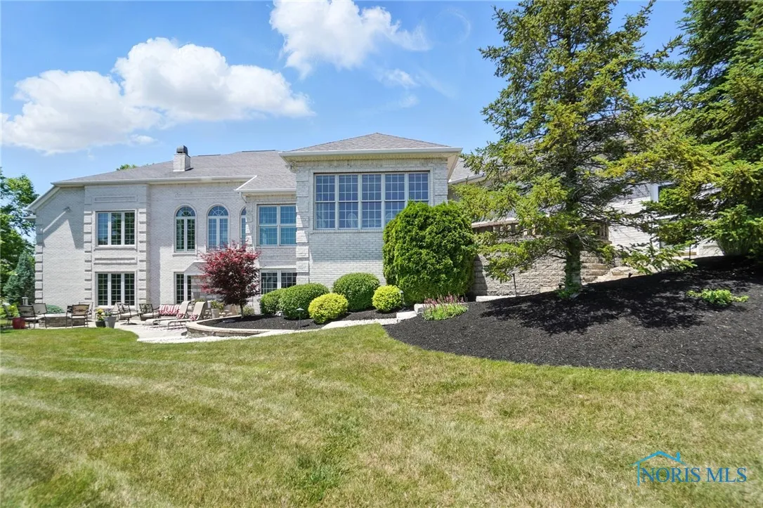 6535 Silver Lake Drive, Findlay, Ohio 45840, 4 Bedrooms Bedrooms, 10 Rooms Rooms,5 BathroomsBathrooms,Residential,For Sale,Silver Lake,6126951