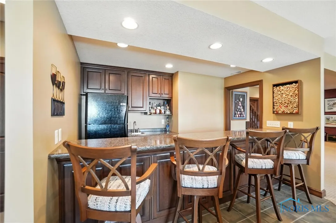 6535 Silver Lake Drive, Findlay, Ohio 45840, 4 Bedrooms Bedrooms, 10 Rooms Rooms,5 BathroomsBathrooms,Residential,For Sale,Silver Lake,6126951