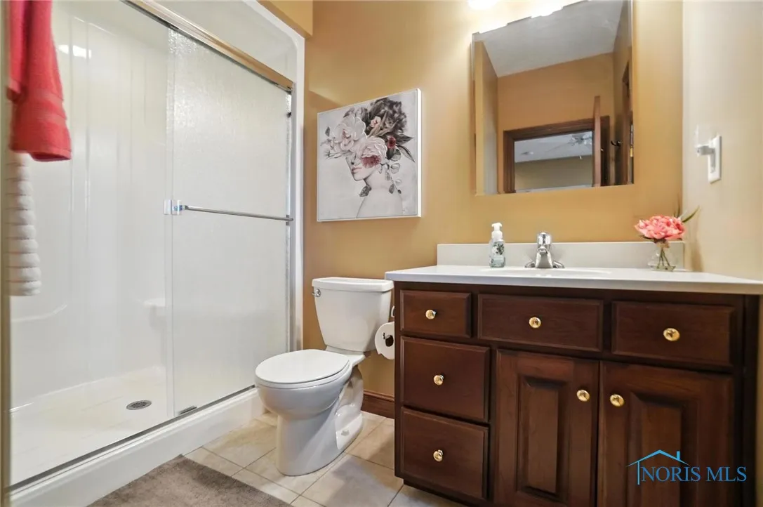6535 Silver Lake Drive, Findlay, Ohio 45840, 4 Bedrooms Bedrooms, 10 Rooms Rooms,5 BathroomsBathrooms,Residential,For Sale,Silver Lake,6126951