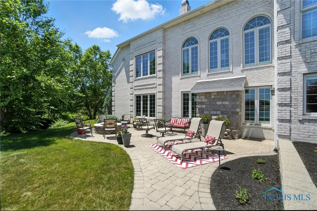 6535 Silver Lake Drive, Findlay, Ohio 45840, 4 Bedrooms Bedrooms, 10 Rooms Rooms,5 BathroomsBathrooms,Residential,For Sale,Silver Lake,6126951