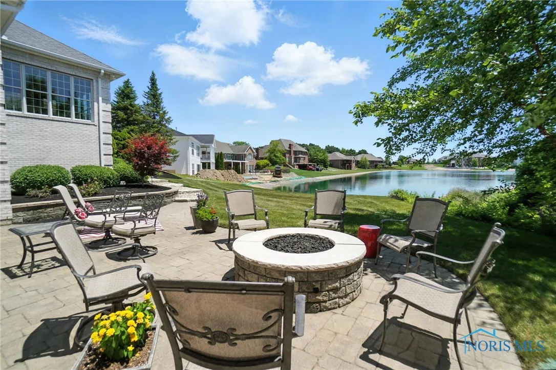 6535 Silver Lake Drive, Findlay, Ohio 45840, 4 Bedrooms Bedrooms, 10 Rooms Rooms,5 BathroomsBathrooms,Residential,For Sale,Silver Lake,6126951