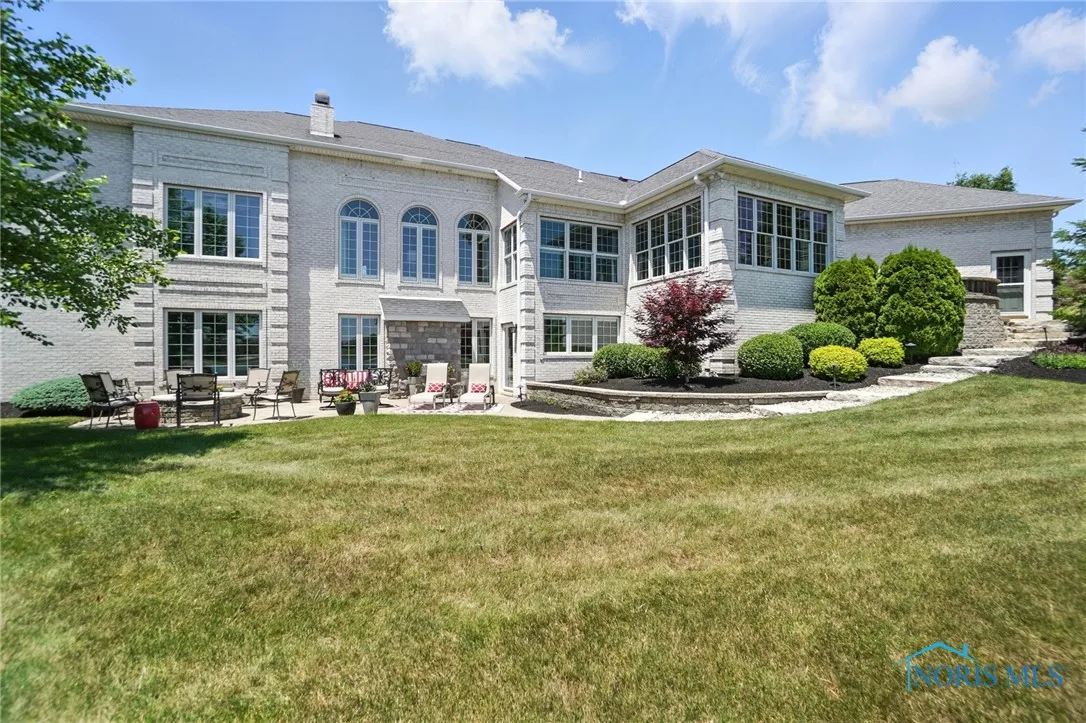 6535 Silver Lake Drive, Findlay, Ohio 45840, 4 Bedrooms Bedrooms, 10 Rooms Rooms,5 BathroomsBathrooms,Residential,For Sale,Silver Lake,6126951