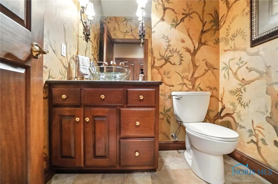 6535 Silver Lake Drive, Findlay, Ohio 45840, 4 Bedrooms Bedrooms, 10 Rooms Rooms,5 BathroomsBathrooms,Residential,For Sale,Silver Lake,6126951