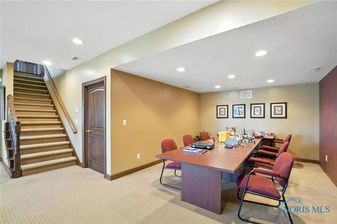 6535 Silver Lake Drive, Findlay, Ohio 45840, 4 Bedrooms Bedrooms, 10 Rooms Rooms,5 BathroomsBathrooms,Residential,For Sale,Silver Lake,6126951
