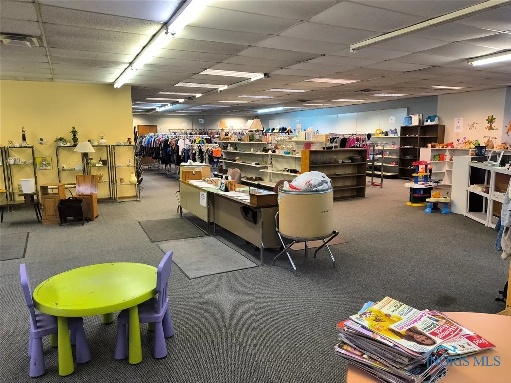 127 E Indiana, Edgerton, Ohio 43517, ,Commercial Sale,For Sale,Indiana,6127581